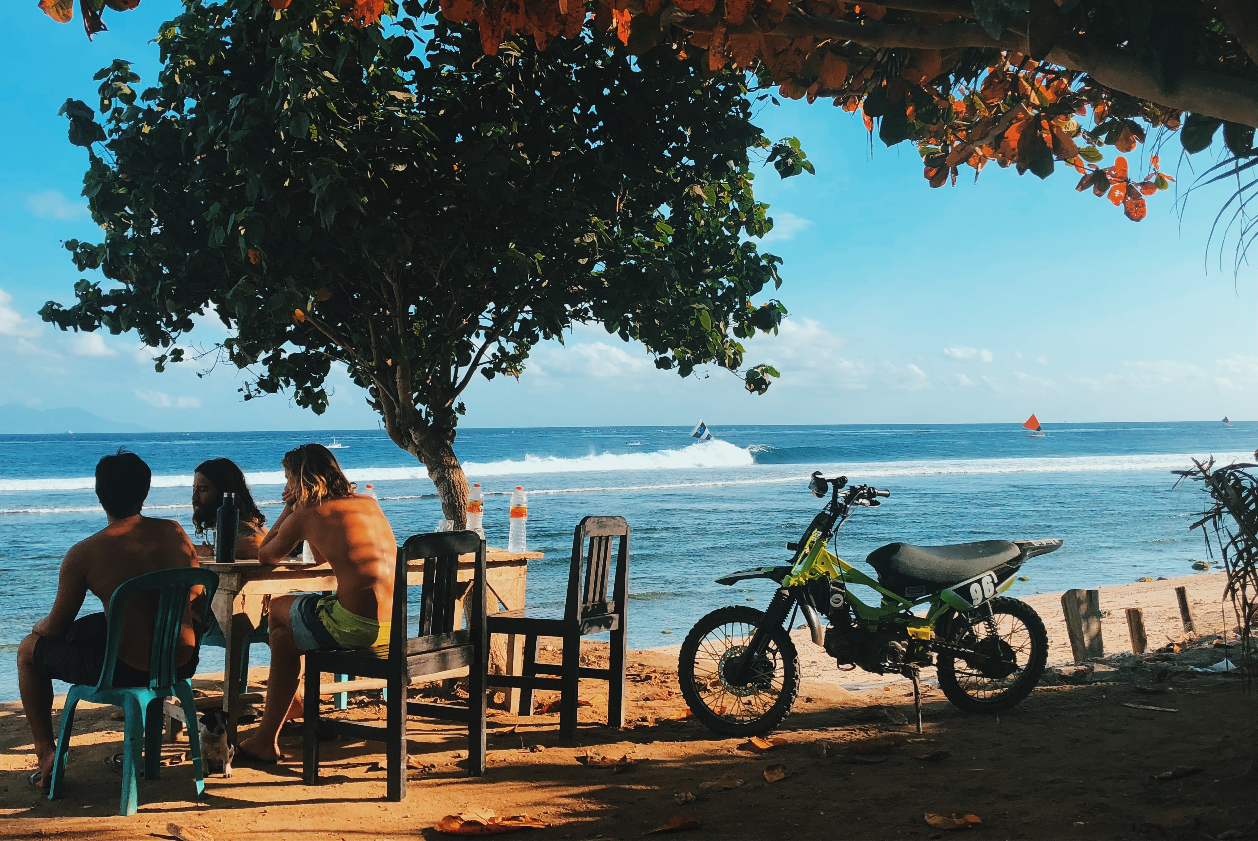 インドネシア海外出張 Vol.5「ロンボク島の奥地にある夢のようなサーフ